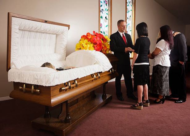 Funerarias : "Por Siempre" 3 embalsamar cuanto dura